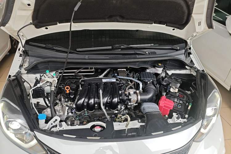Used Honda LIFE 2021 1.5L CVT SPORT Heartbeat Edition Engine Bay