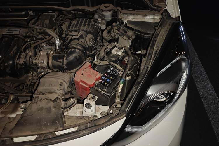 Used Honda LIFE 2021 1.5L CVT SPORT Heartbeat Edition Engine Bay Left