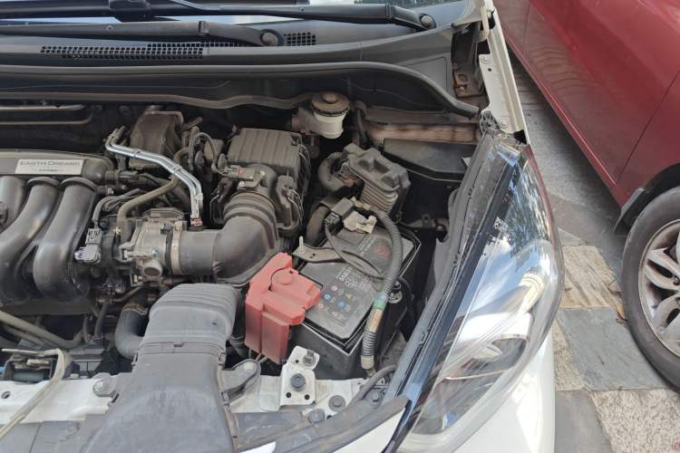 Used Honda LIFE 2021 1.5L CVT CRO-SS Fun Edition Engine Bay Left