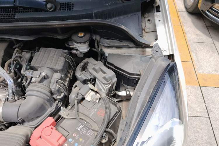 Used Honda LIFE 2021 1.5L CVT CRO-S Fun Edition Engine Bay Left