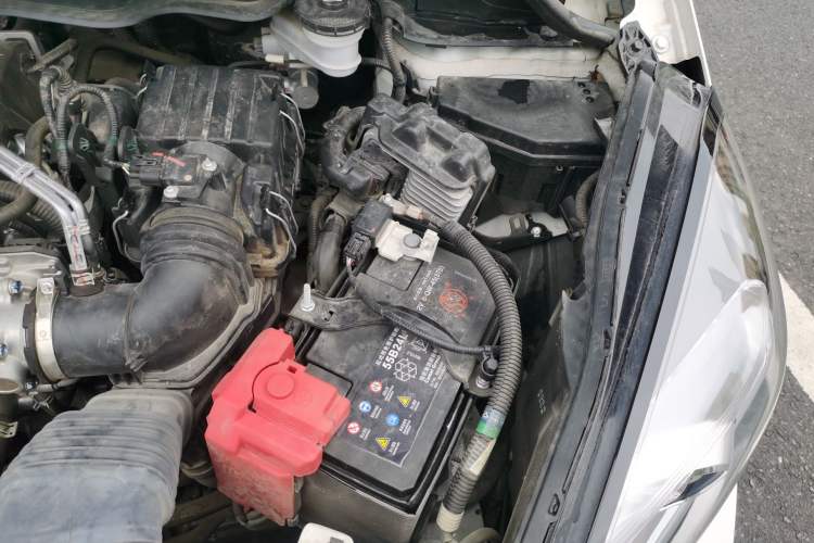 Used Honda LIFE 2021 1.5L CVT SPORT Heartbeat Edition Engine Bay Left