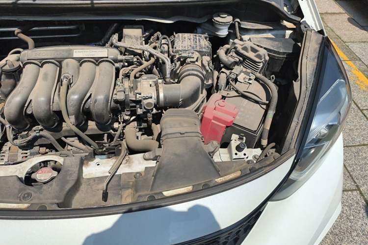 Used Honda LIFE 2021 1.5L CVT SPORT Heartbeat Edition Engine Bay Left
