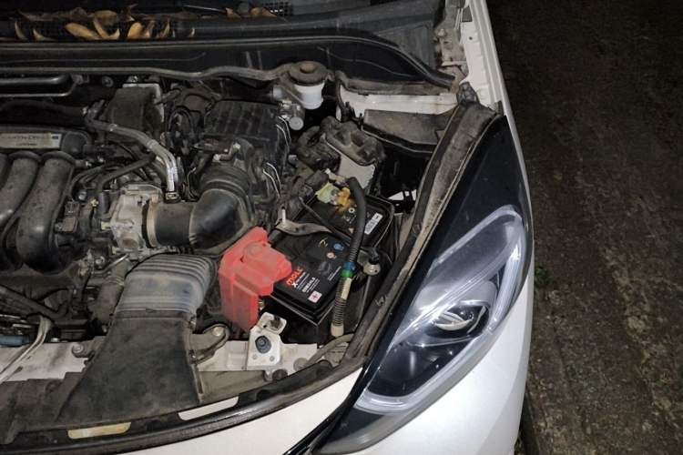 Used Honda LIFE 2021 1.5L CVT SPORT Heartbeat Edition Engine Bay Left