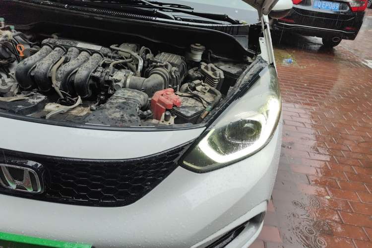 Used Honda LIFE 2021 1.5L CVT SPORT Heartbeat Edition Engine Bay Left