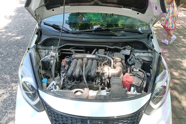 Used Honda LIFE 2021 1.5L CVT SPORT Heartbeat Edition Engine Bay