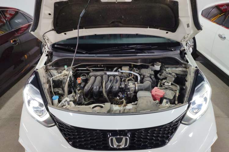 Used Honda LIFE 2021 1.5L CVT SPORT Heartbeat Edition Engine Bay