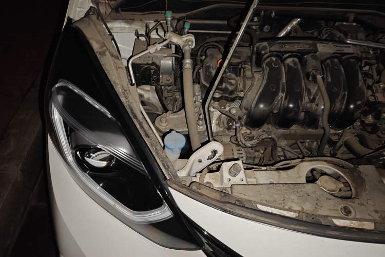 Used Honda LIFE 2021 1.5L CVT SPORT Heartbeat Edition Engine Bay Right