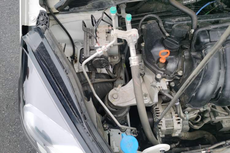 Used Honda LIFE 2021 1.5L CVT SPORT Heartbeat Edition Engine Bay Right