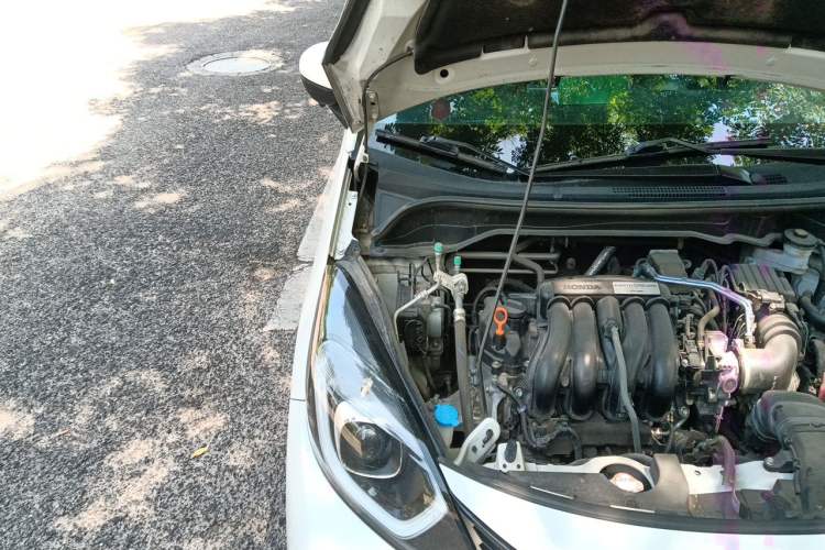 Used Honda LIFE 2021 1.5L CVT SPORT Heartbeat Edition Engine Bay Right