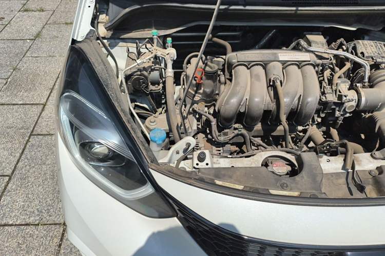 Used Honda LIFE 2021 1.5L CVT SPORT Heartbeat Edition Engine Bay Right