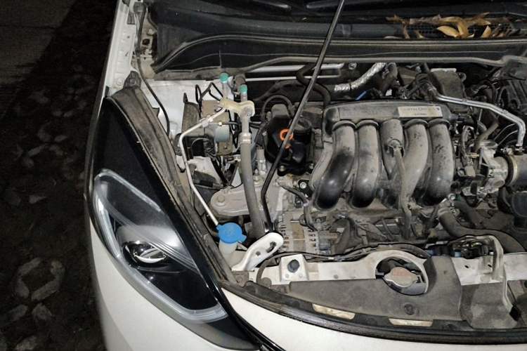 Used Honda LIFE 2021 1.5L CVT SPORT Heartbeat Edition Engine Bay Right