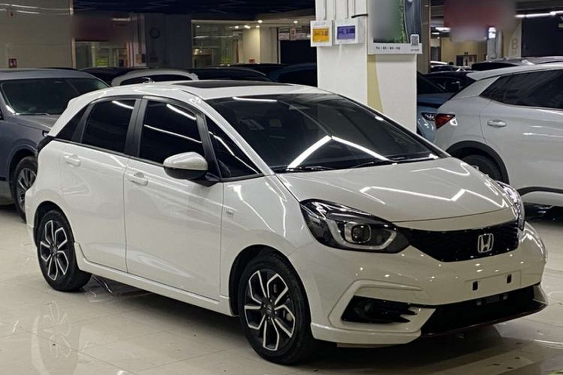 Used Honda LIFE 2021 1.5L CVT SPO-SS Dynamic Edition Exterior 2