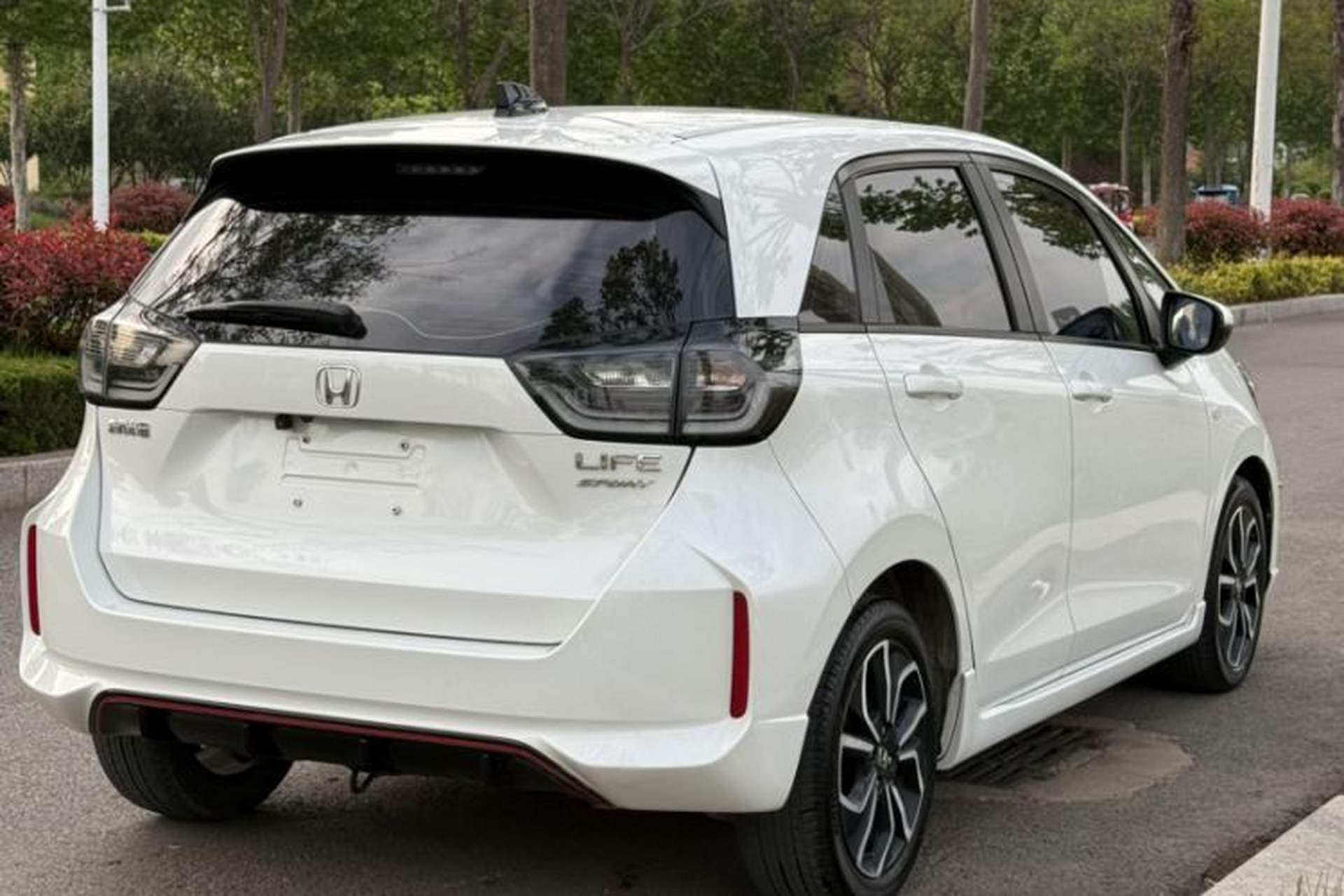 Used Honda LIFE 2021 1.5L CVT SPORT Heartbeat Edition Exterior 3