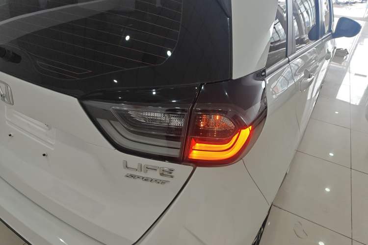 Used Honda LIFE 2021 1.5L CVT SPORT Heartbeat Edition Exterior 3