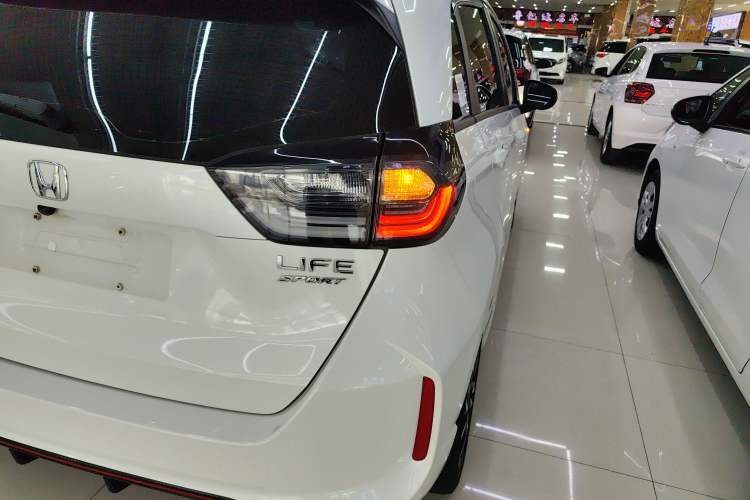 Used Honda LIFE 2021 1.5L CVT SPORT Heartbeat Edition Exterior 3