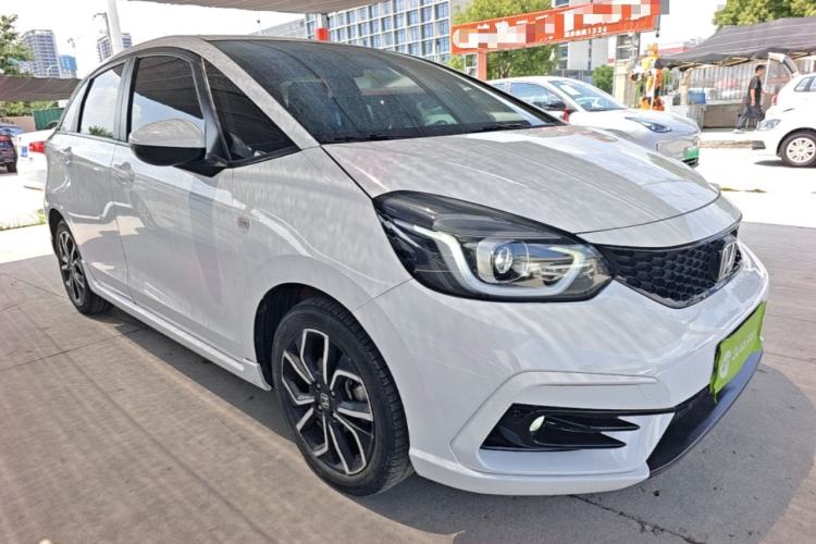 Used Honda LIFE 2021 1.5L CVT SPORT Heartbeat Edition Front Right 45 Deg
