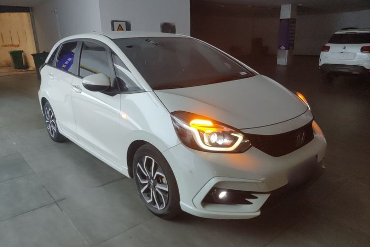 Used Honda LIFE 2021 1.5L CVT SPORT Heartbeat Edition Front Right 45 Deg
