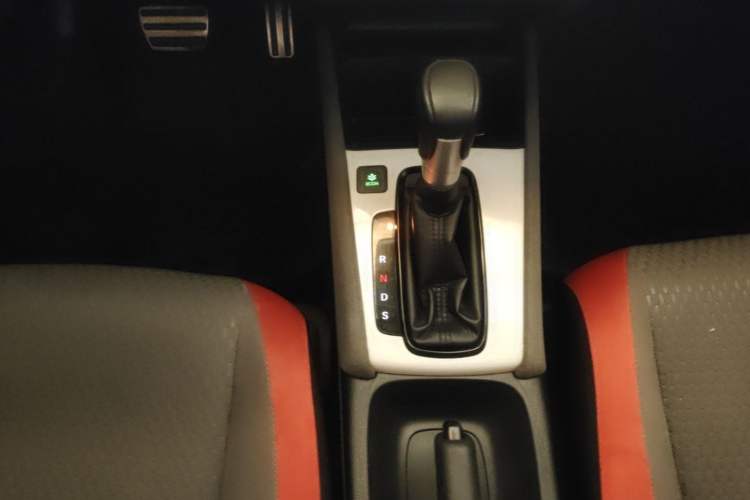 Used Honda LIFE 2021 1.5L CVT SPO-SS Dynamic Edition Gear Lever