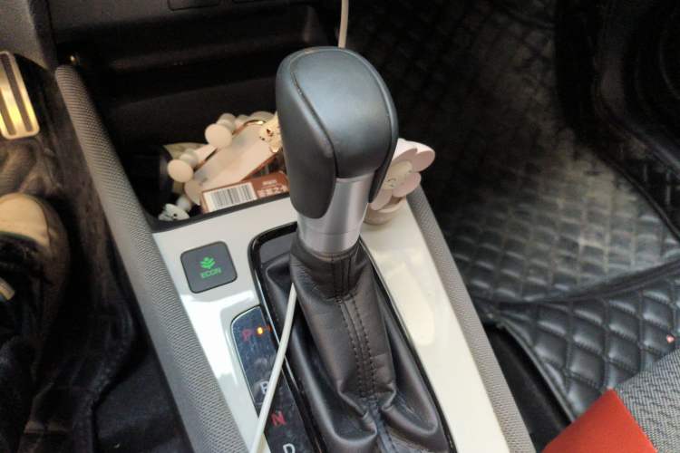 Used Honda LIFE 2021 1.5L CVT SPO-SS Dynamic Edition Gear Lever