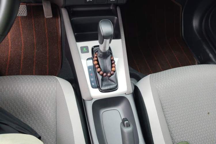 Used Honda LIFE 2021 1.5L CVT CRO-SS Fun Edition Gear Lever