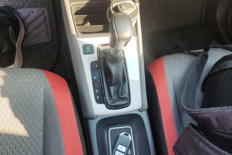 Used Honda LIFE 2021 1.5L CVT SPO-SS Dynamic Edition Gear Lever