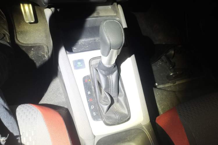 Used Honda LIFE 2021 1.5L CVT SPORT Heartbeat Edition Gear Lever