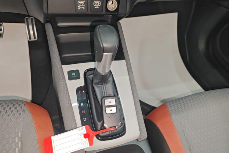 Used Honda LIFE 2021 1.5L CVT SPO-SS Dynamic Edition Gear Lever