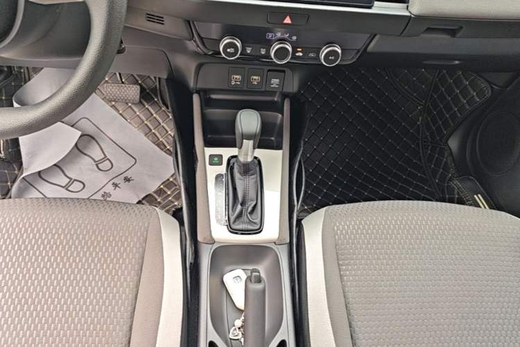 Used Honda LIFE 2021 1.5L CVT CRO-S Fun Edition Gear Lever