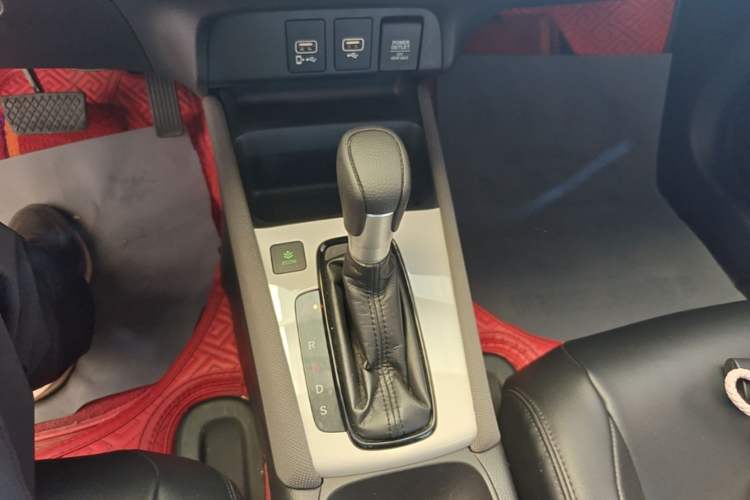 Used Honda LIFE 2021 1.5L CVT CRO-S Fun Edition Gear Lever