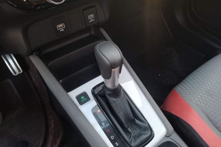 Used Honda LIFE 2021 1.5L CVT SPORT Heartbeat Edition Gear Lever