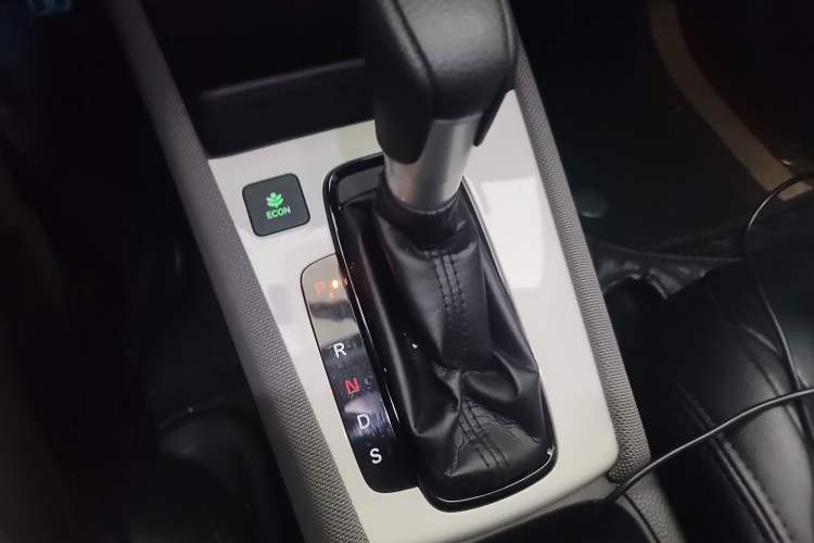 Used Honda LIFE 2021 1.5L CVT SPORT Heartbeat Edition Gear Lever