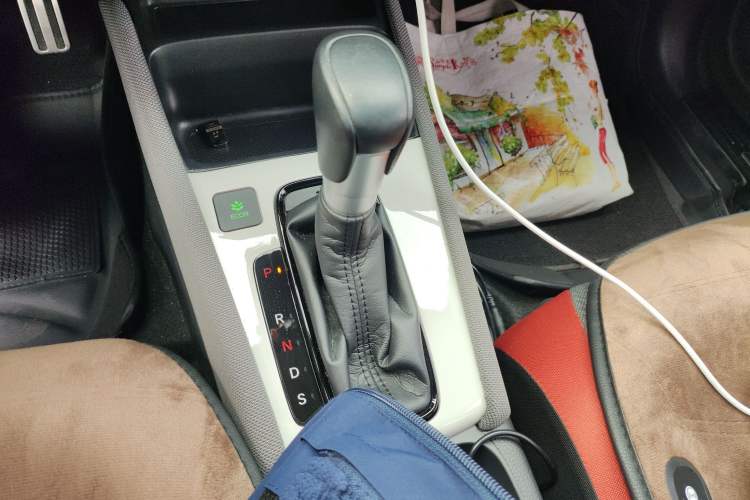 Used Honda LIFE 2021 1.5L CVT SPO-SS Dynamic Edition Gear Lever