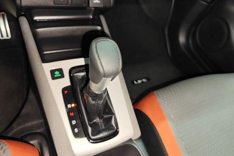 Used Honda LIFE 2021 1.5L CVT SPORT Heartbeat Edition Gear Lever