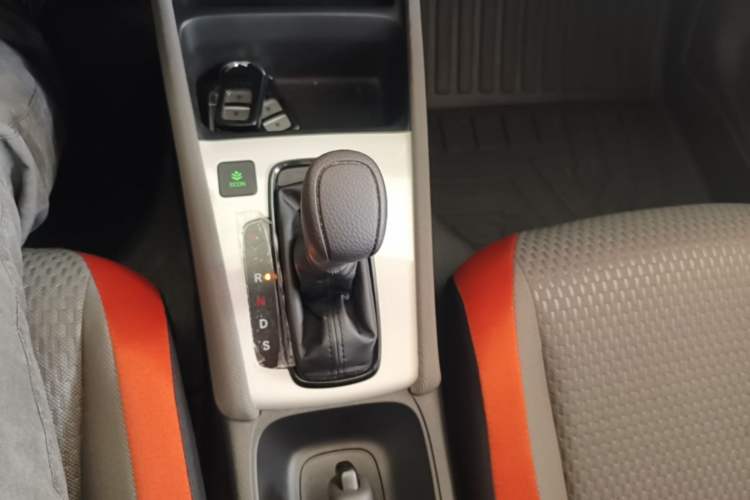 Used Honda LIFE 2021 1.5L CVT SPORT Heartbeat Edition Gear Lever
