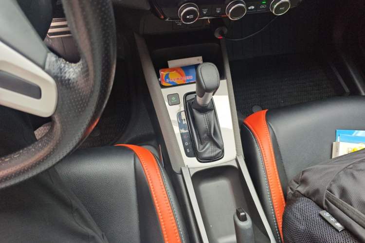 Used Honda LIFE 2021 1.5L CVT SPORT Heartbeat Edition Gear Lever