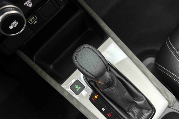 Used Honda LIFE 2021 1.5L CVT SPORT Heartbeat Edition Gear Lever