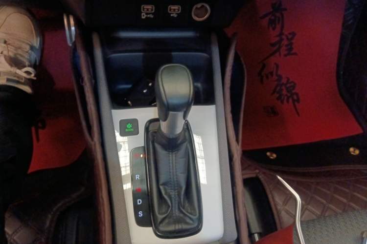 Used Honda LIFE 2021 1.5L CVT SPO-SS Dynamic Edition Gear Lever