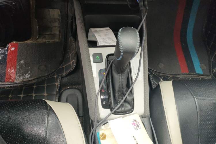 Used Honda LIFE 2021 1.5L CVT CRO-SS Fun Edition Gear Lever