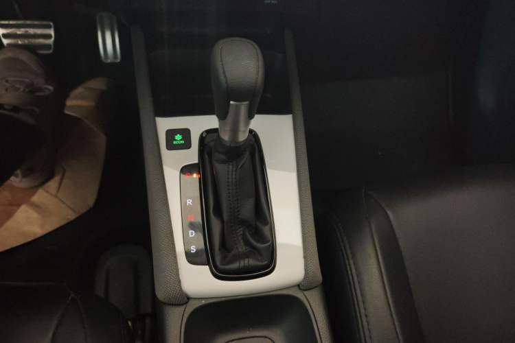 Used Honda LIFE 2021 1.5L CVT SPORT Heartbeat Edition Gear Lever
