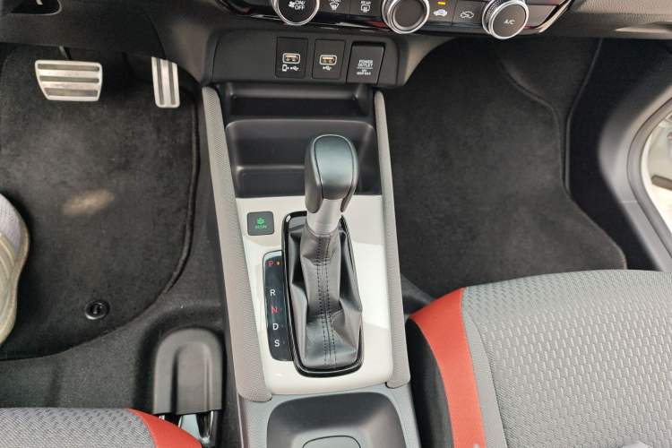 Used Honda LIFE 2021 1.5L CVT SPO-SS Dynamic Edition Gear Lever