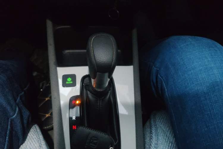 Used Honda LIFE 2021 1.5L CVT CRO-S Fun Edition Gear Lever