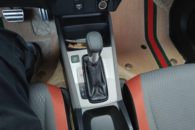 Used Honda LIFE 2021 1.5L CVT SPORT Heartbeat Edition Gear Lever