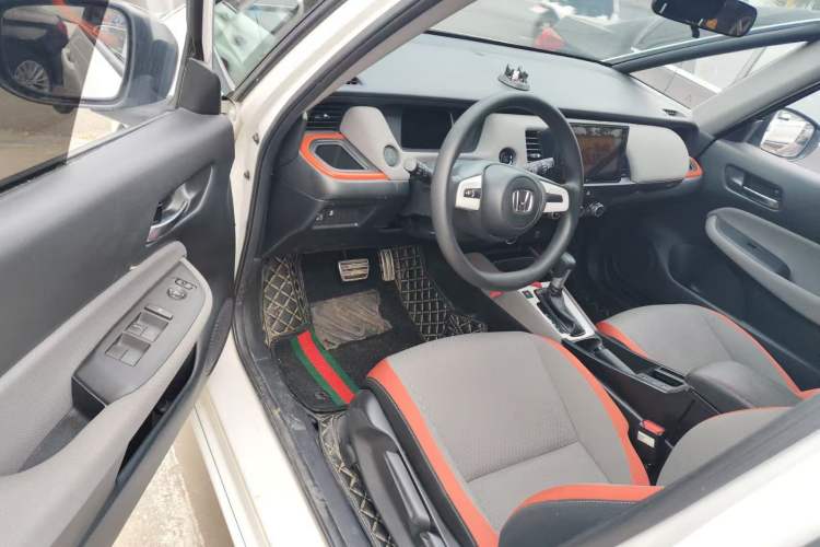 Used Honda LIFE 2021 1.5L CVT SPORT Heartbeat Edition Interior 2