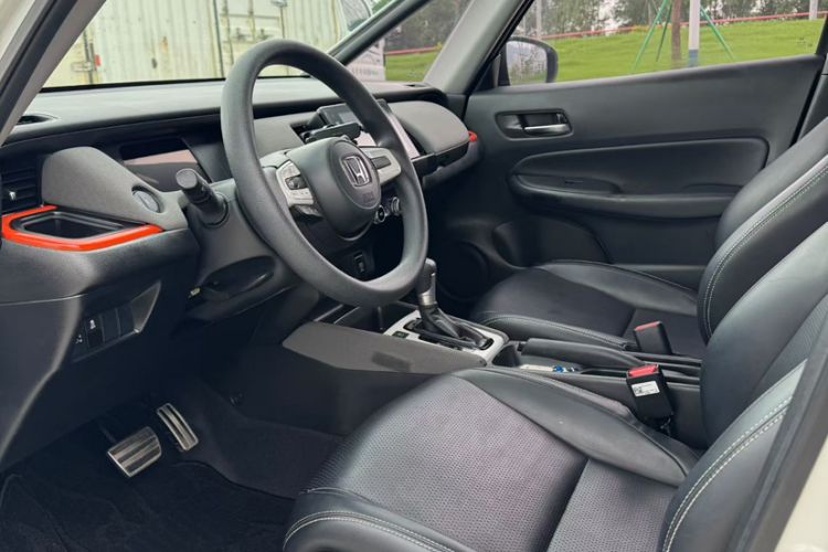 Used Honda LIFE 2021 1.5L CVT SPORT Heartbeat Edition Interior 3