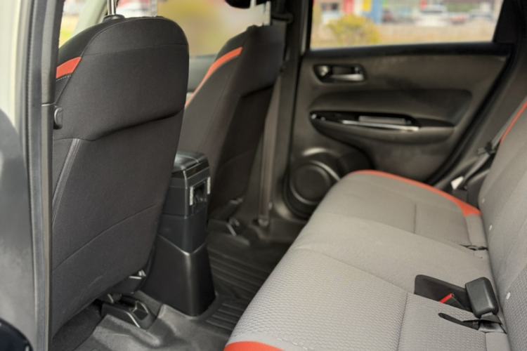 Used Honda LIFE 2021 1.5L CVT SPORT Heartbeat Edition Interior 4