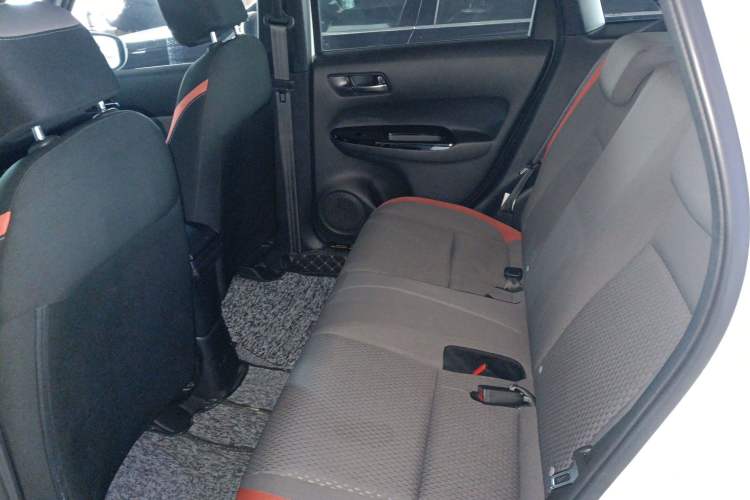 Used Honda LIFE 2021 1.5L CVT SPORT Heartbeat Edition Interior 4