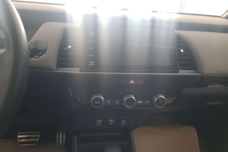 Used Honda LIFE 2021 1.5L CVT SPO-SS Dynamic Edition Interior 5