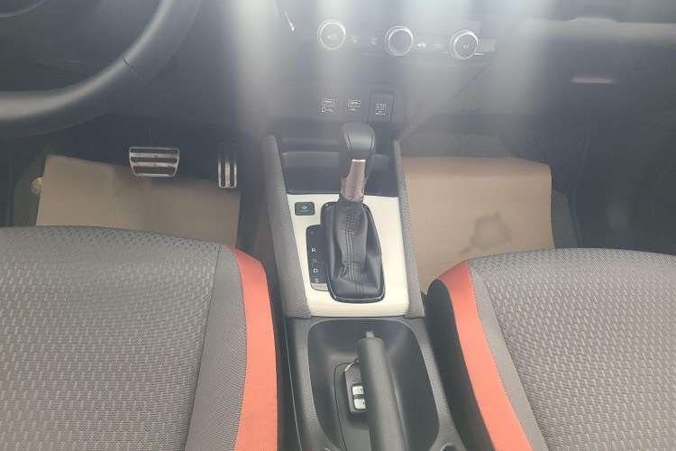 Used Honda LIFE 2021 1.5L CVT SPO-SS Dynamic Edition Interior 6