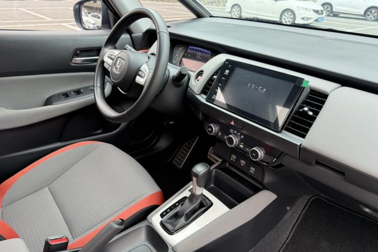 Used Honda LIFE 2021 1.5L CVT SPO-SS Dynamic Edition Interior 6