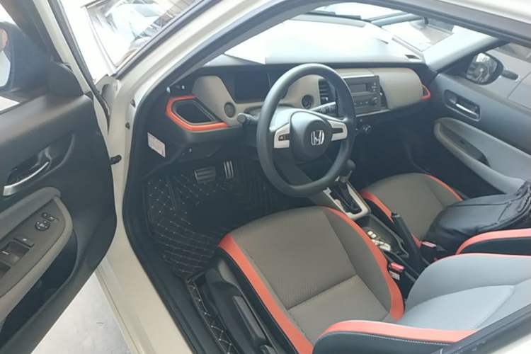 Used Honda LIFE 2021 1.5L CVT SPORT Heartbeat Edition Left Front Seat